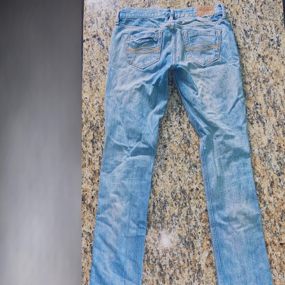 Abercrombie and Fitch distressed bejeweled low rise jeans - Picture 9 of 9